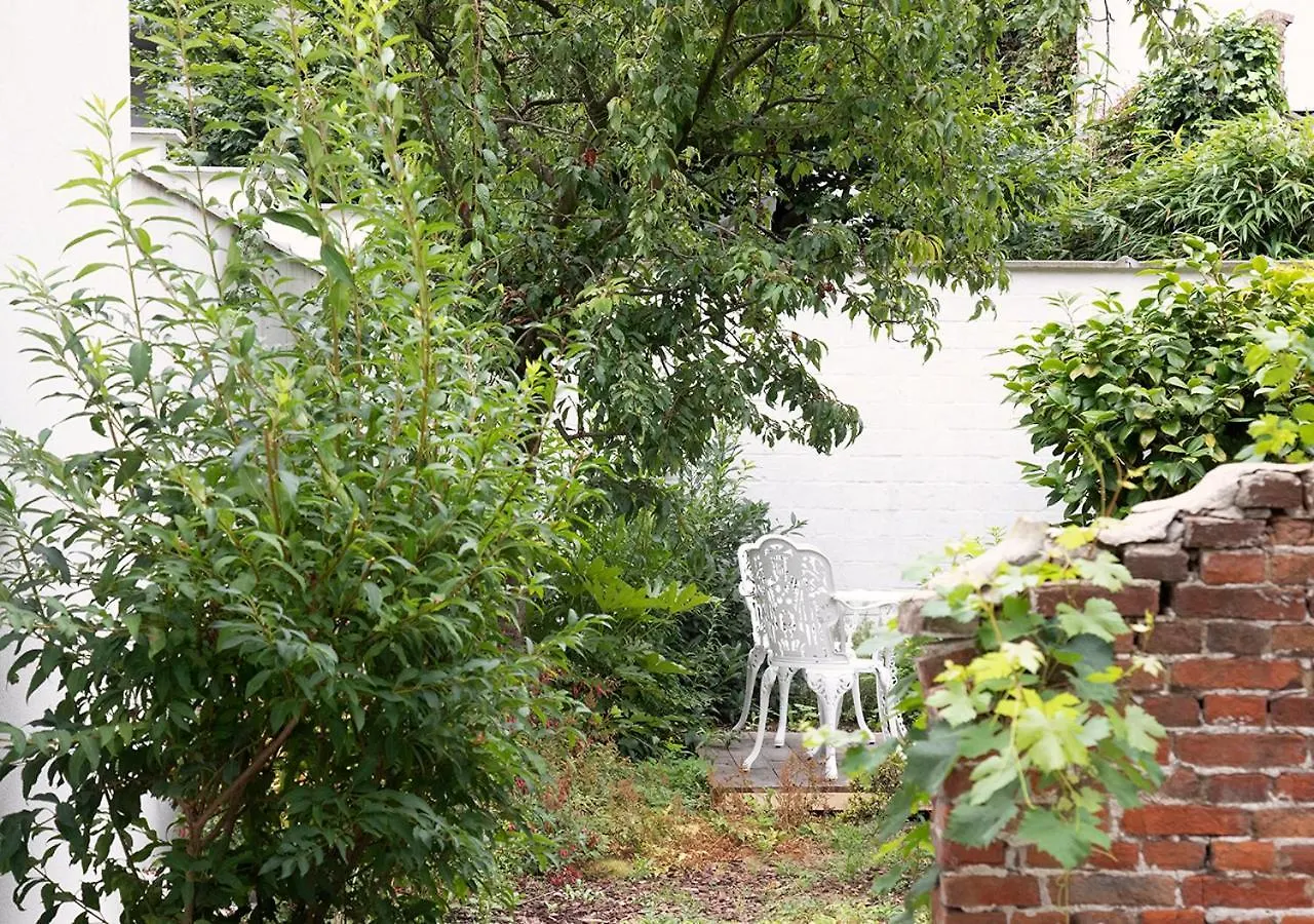 The Greenhouse Antwerp Bed & Breakfast