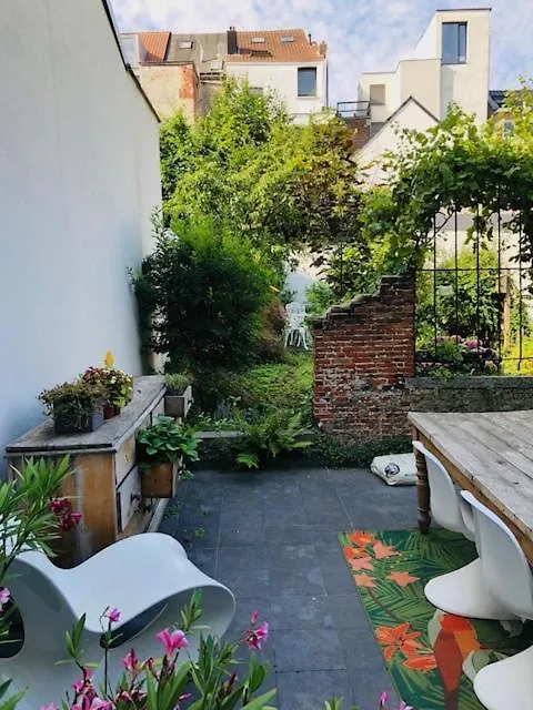 The Greenhouse Amberes 2*,